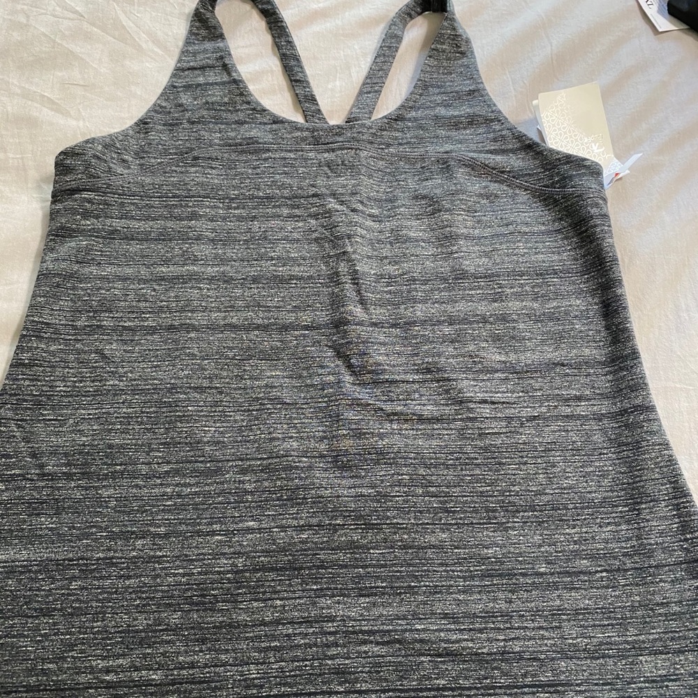 NWT GapFit Tank top. Size XL
